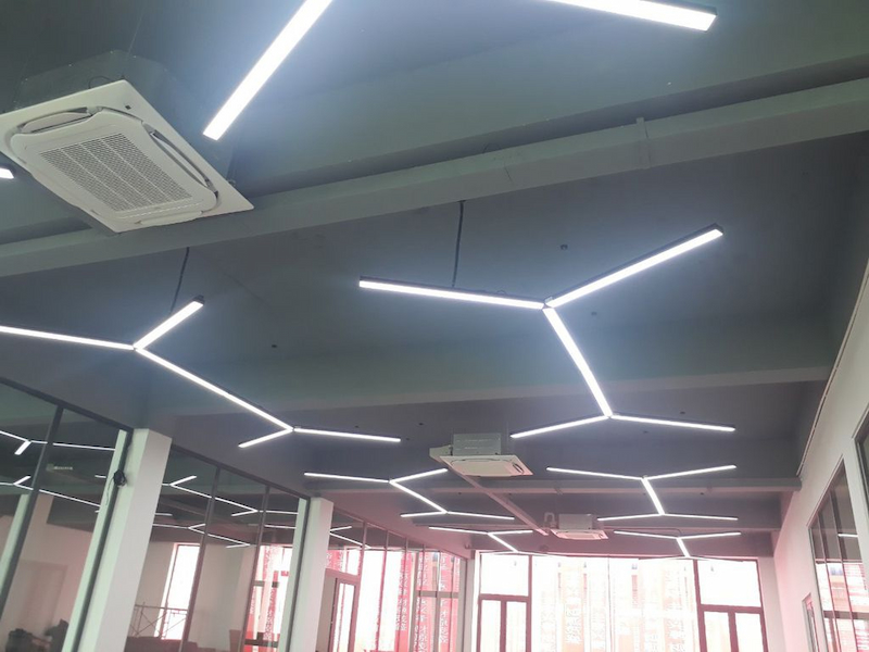 Đèn led thả trần văn phòng