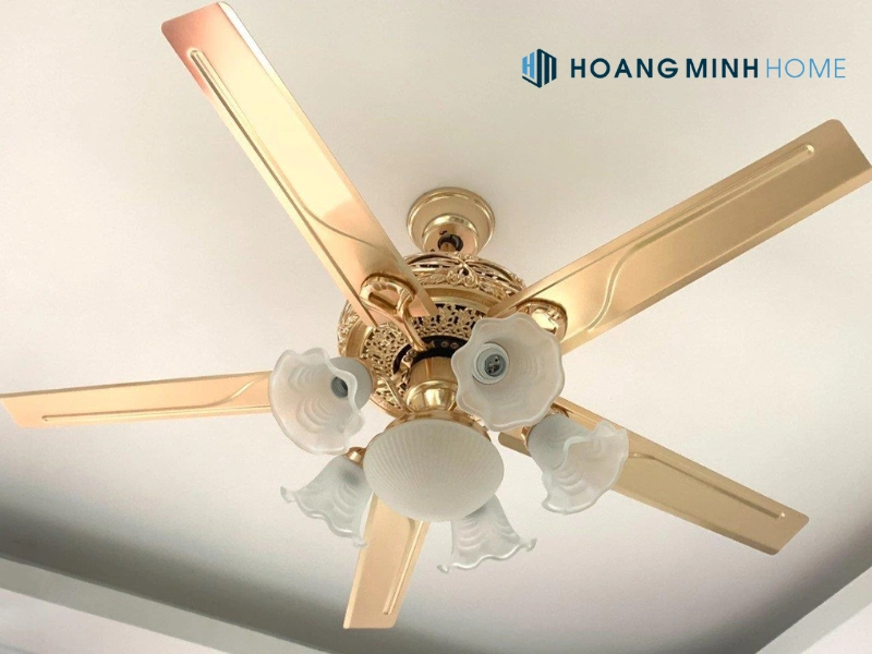 quat-tran-canh-thep-10