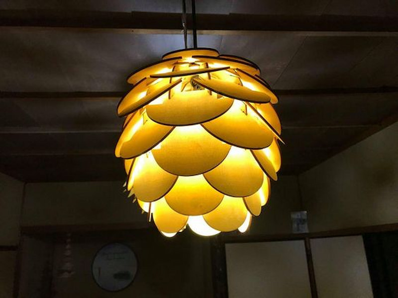 Đèn thả trần bằng gỗ hình quả thông