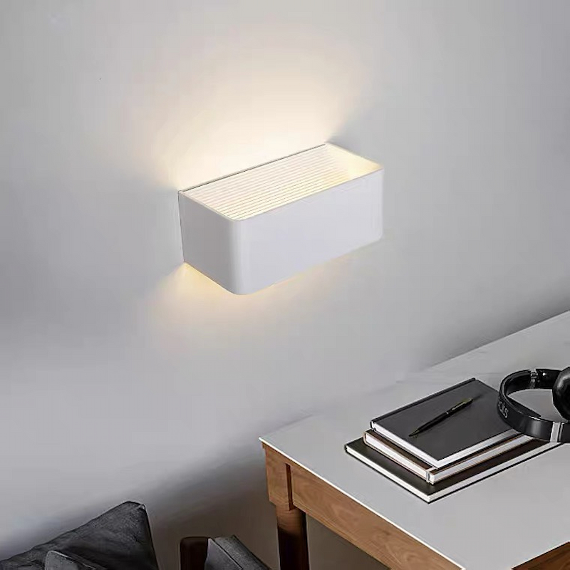 các mẫu đèn tường Minimalist với thiết kế đơn giản