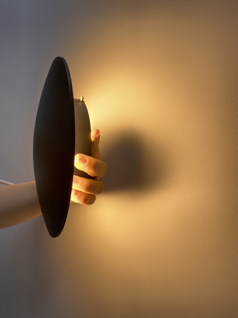 mẫu đèn tường tối giản cho không gian phòng ngủ