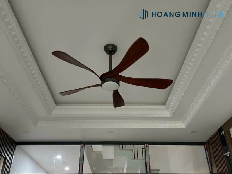 quạt trần gỗ trang trí