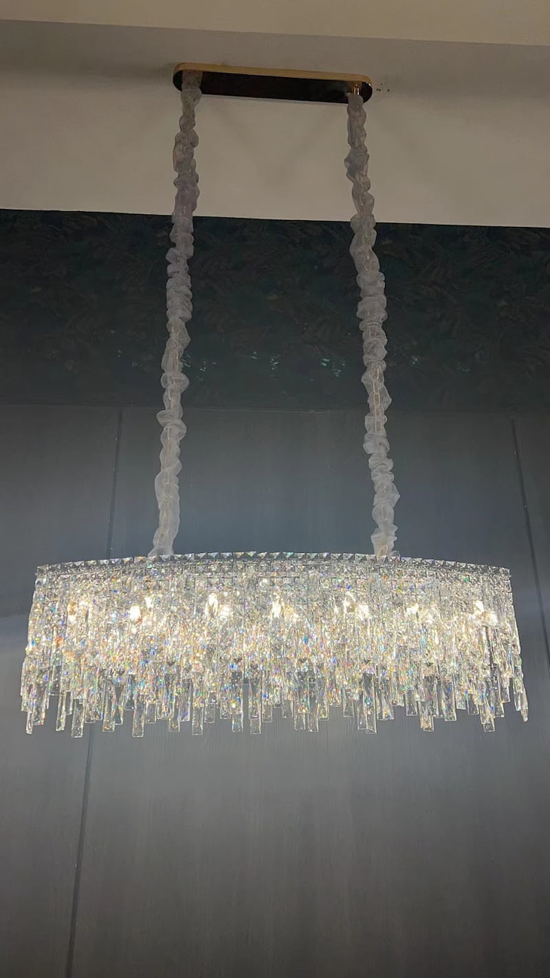 mẫu đèn trần thả trang trí phòng khách sang trọng