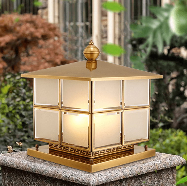 Đèn trụ cổng đồng kiểu tân cổ điển TCD-08-21