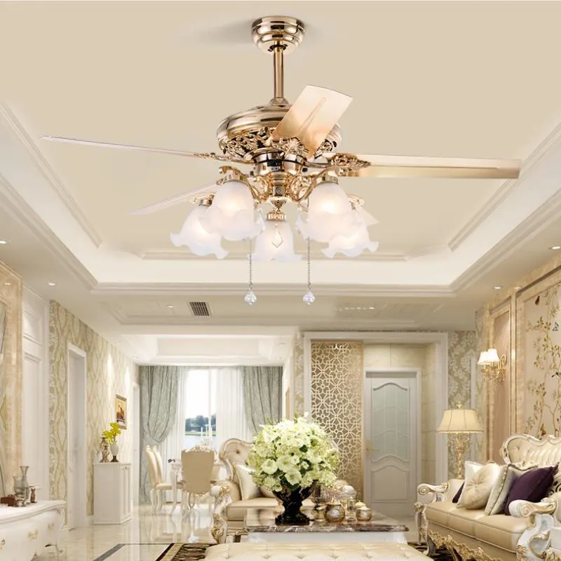 quạt trần có đèn