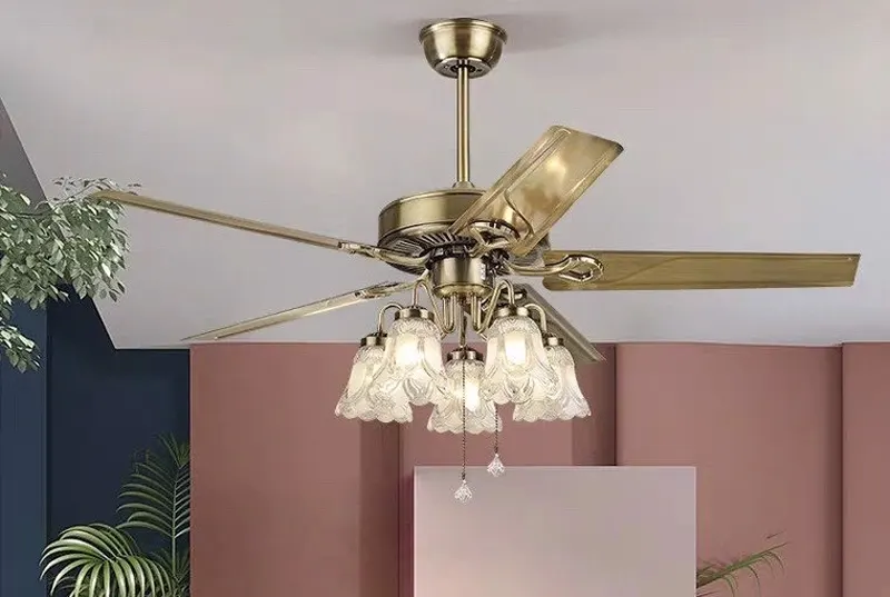 quạt trần cánh kim loại