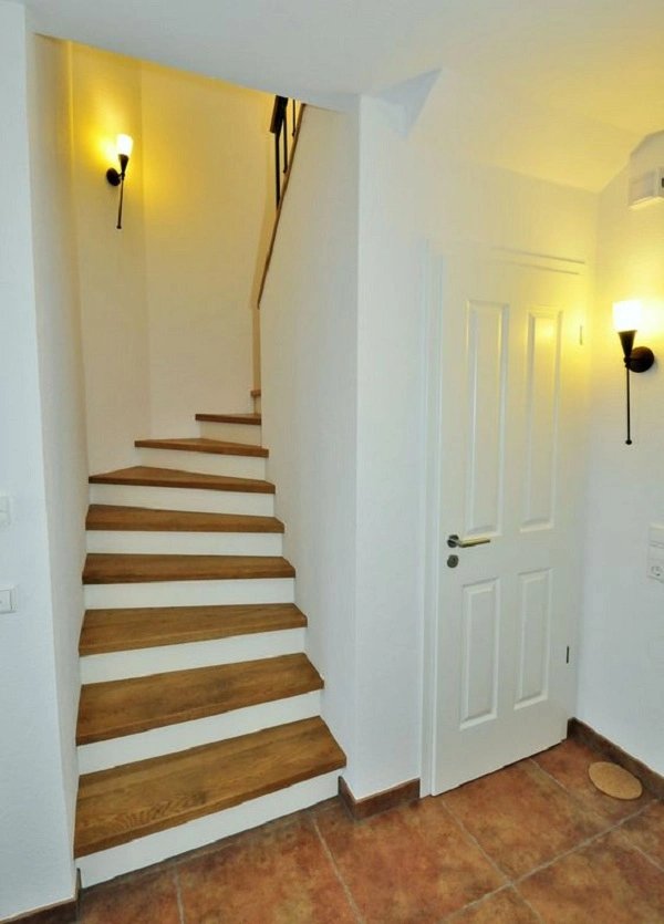 đèn gắn tường cầu thang