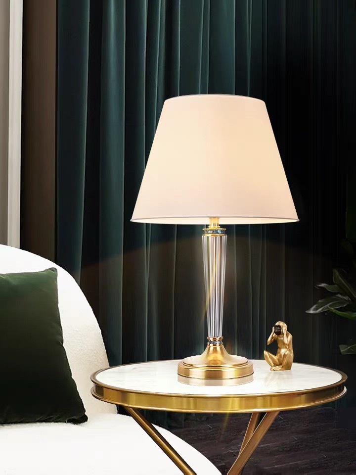 Đèn để bàn thân thủy tinh cao cấp DB51