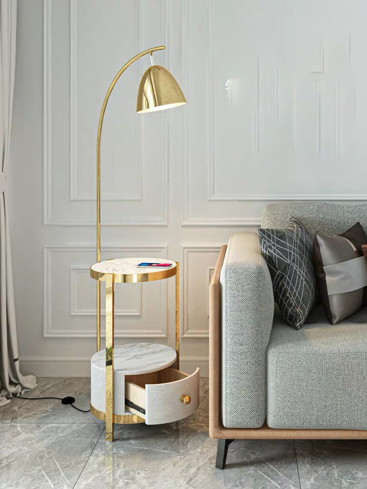 Đèn cây đứng xi vàng có hộc bàn DD03C