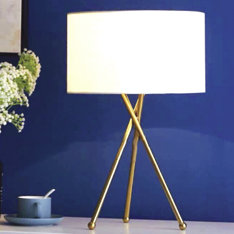 Đèn bàn 3 chân tối giản DB-504-21