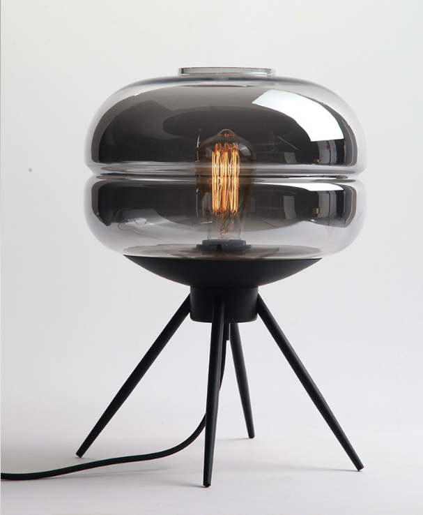 Đèn bàn chao thủy tinh màu khói phòng khách hiện đại DB-604